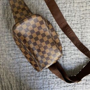 Louis Vuitton shoulder pouch